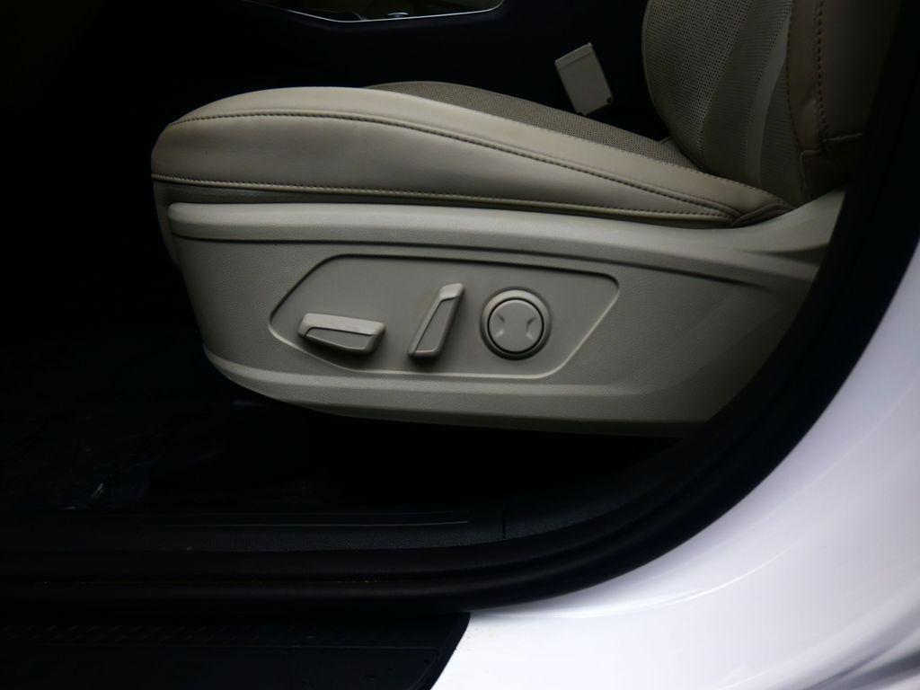 used 2024 Kia Sorento car, priced at $29,895