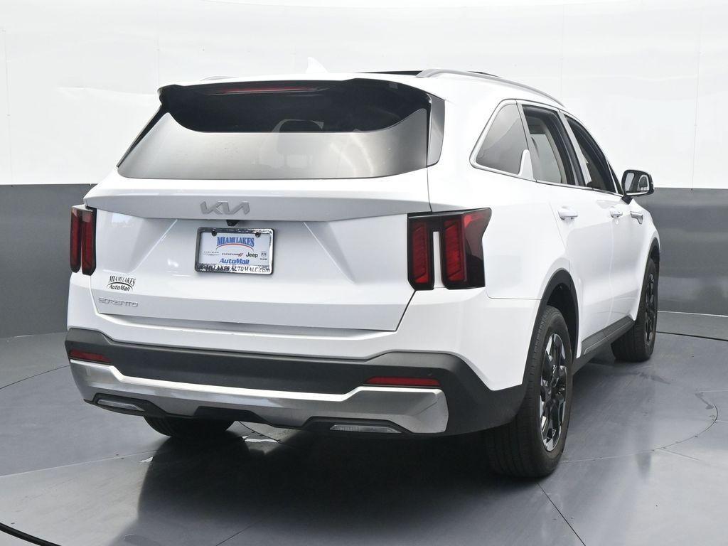 used 2024 Kia Sorento car, priced at $29,895