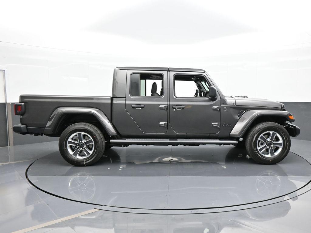 new 2024 Jeep Gladiator car, priced at $44,466