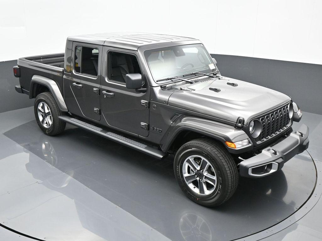 new 2024 Jeep Gladiator car, priced at $44,466