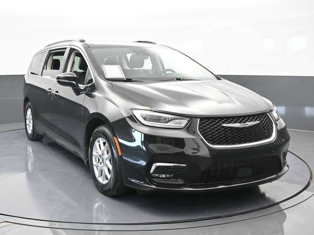 used 2022 Chrysler Pacifica car, priced at $18,991