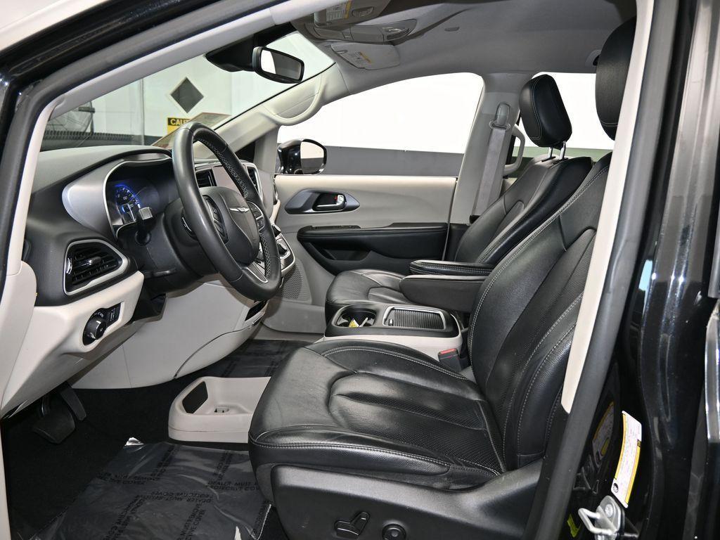 used 2022 Chrysler Pacifica car, priced at $18,991
