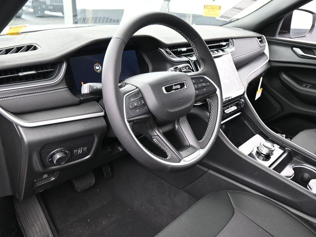 new 2025 Jeep Grand Cherokee car