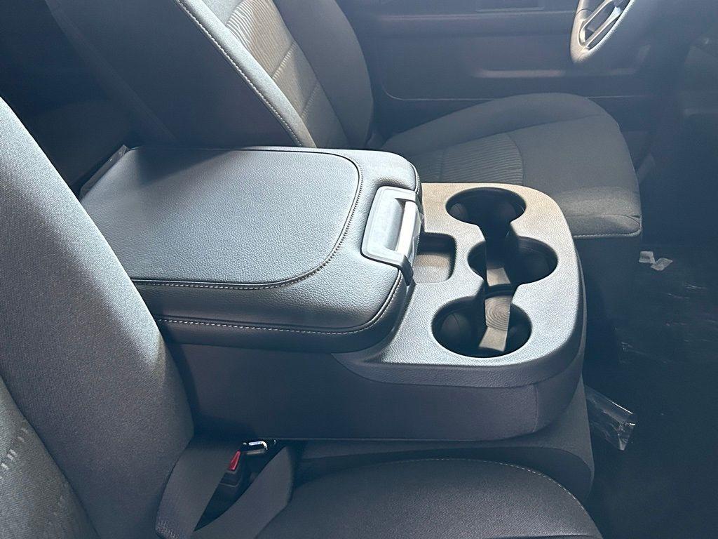 new 2024 Ram 1500 Classic car, priced at $39,115