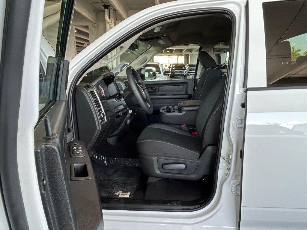 new 2024 Ram 1500 Classic car, priced at $39,115