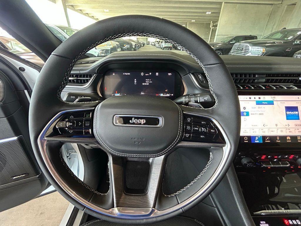 new 2024 Jeep Grand Cherokee L car, priced at $51,174