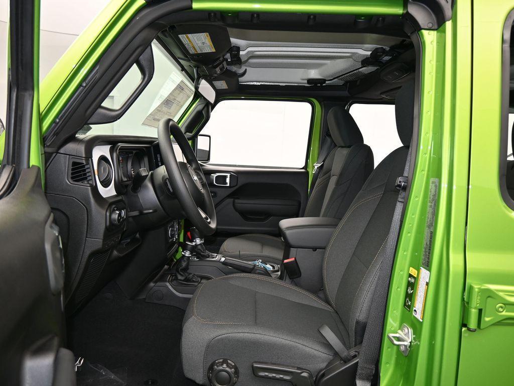 new 2025 Jeep Wrangler car, priced at $43,374