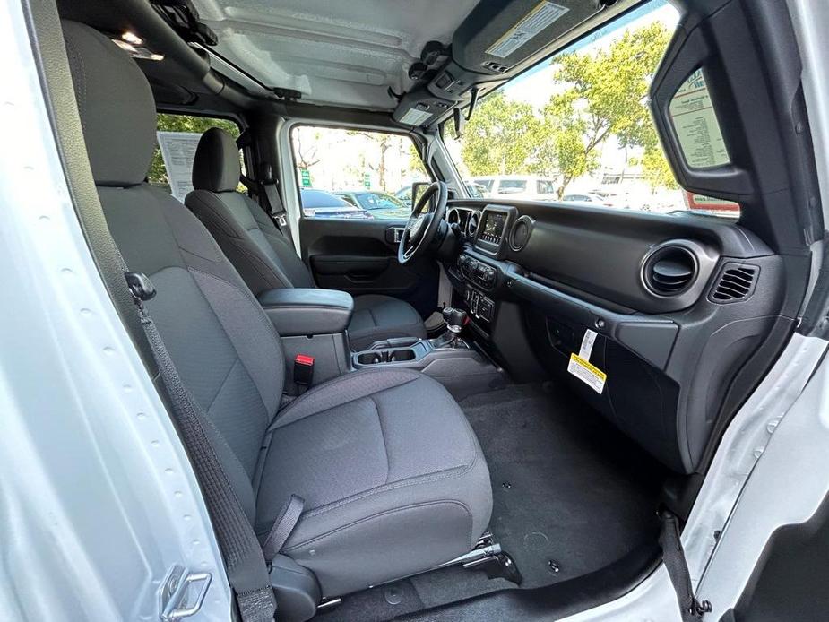 used 2023 Jeep Gladiator car, priced at $38,498