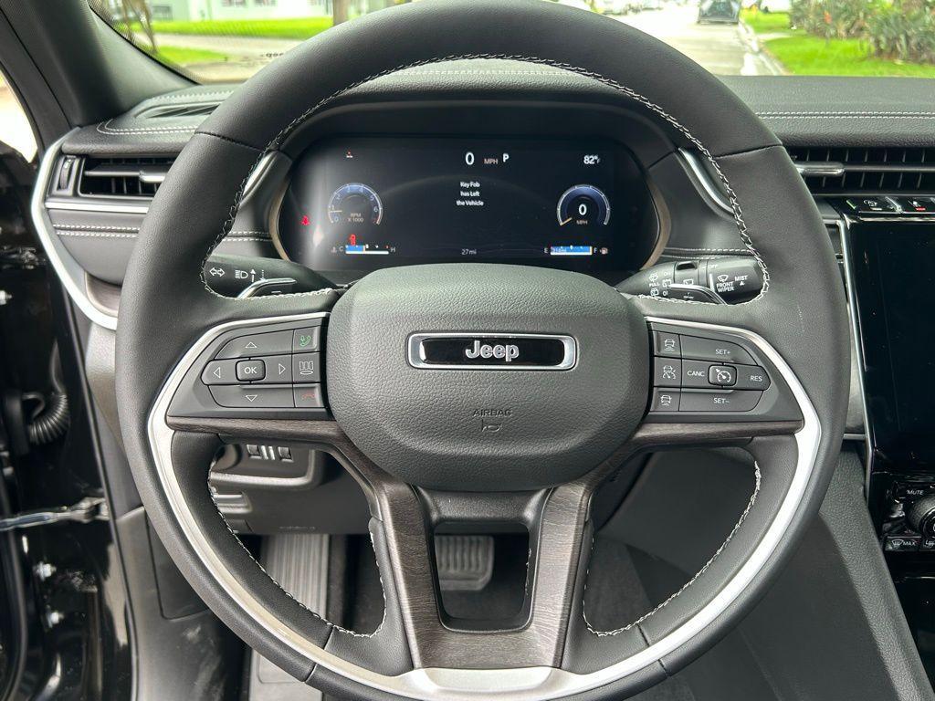 new 2025 Jeep Grand Cherokee L car