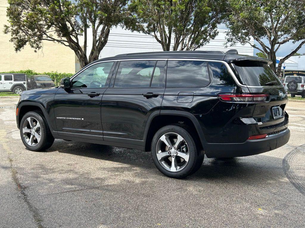 new 2025 Jeep Grand Cherokee L car