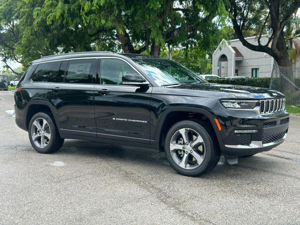 new 2025 Jeep Grand Cherokee L car