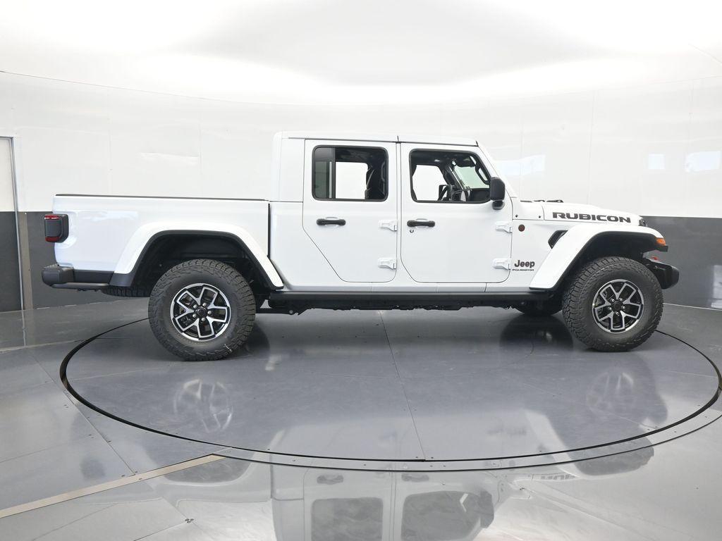 new 2025 Jeep Gladiator car