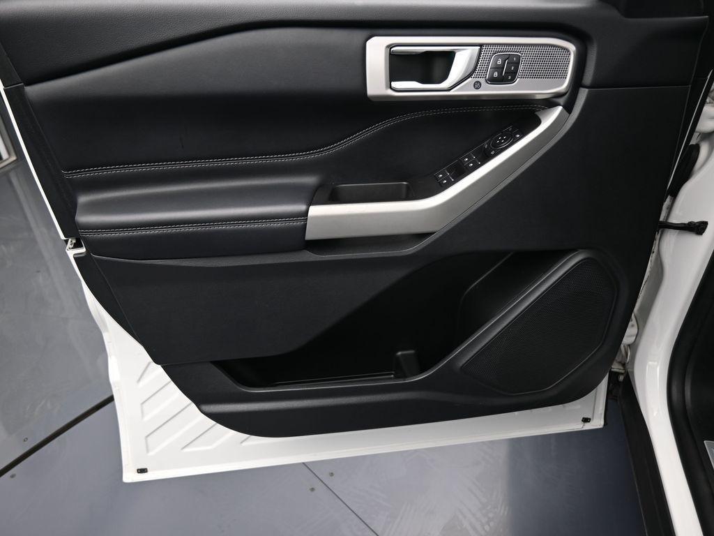 used 2022 Ford Explorer car, priced at $27,658
