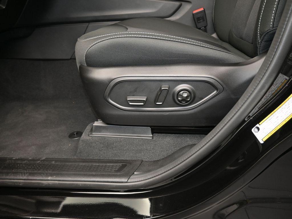 new 2025 Jeep Grand Cherokee car