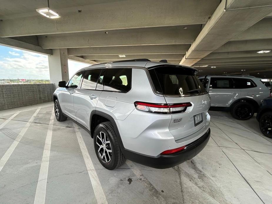 new 2024 Jeep Grand Cherokee L car, priced at $37,422