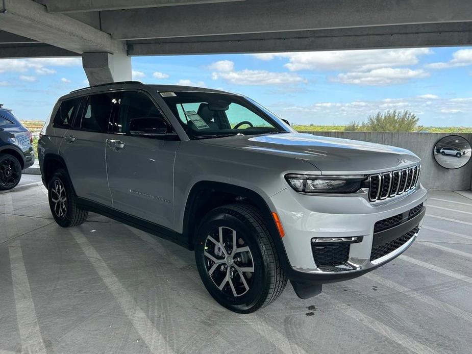 new 2024 Jeep Grand Cherokee L car, priced at $37,422