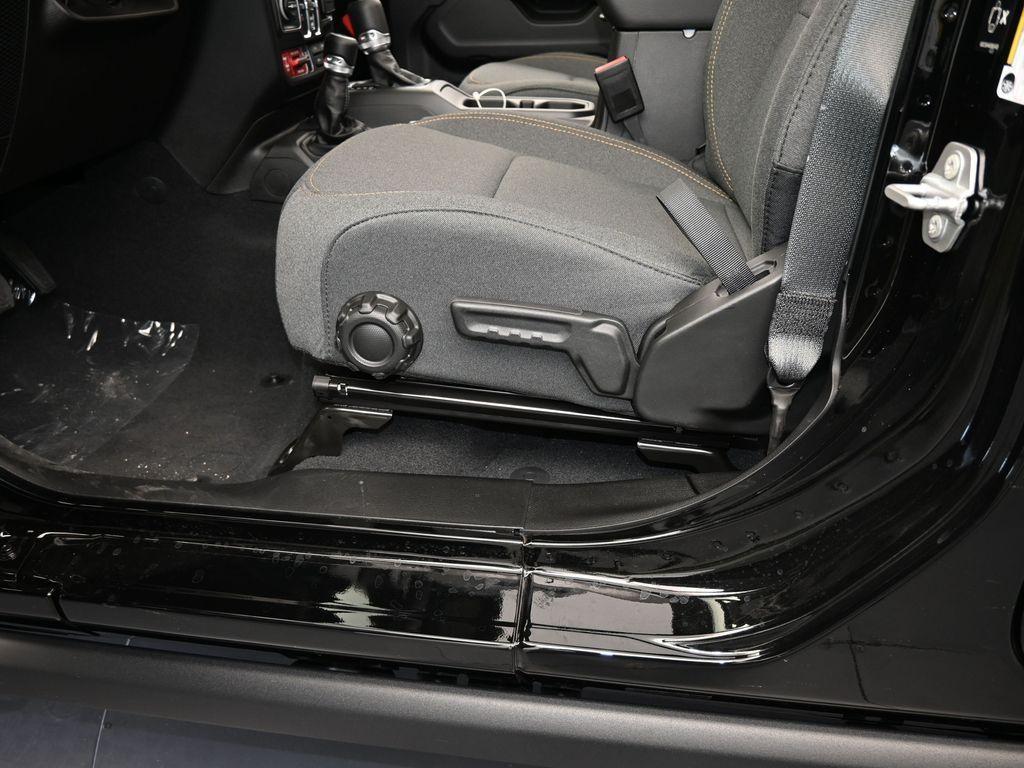 new 2025 Jeep Wrangler car