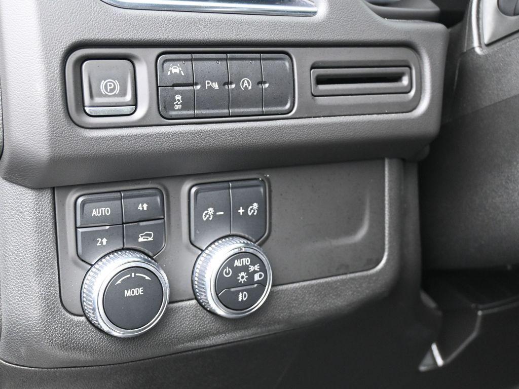used 2023 GMC Yukon car, priced at $48,621