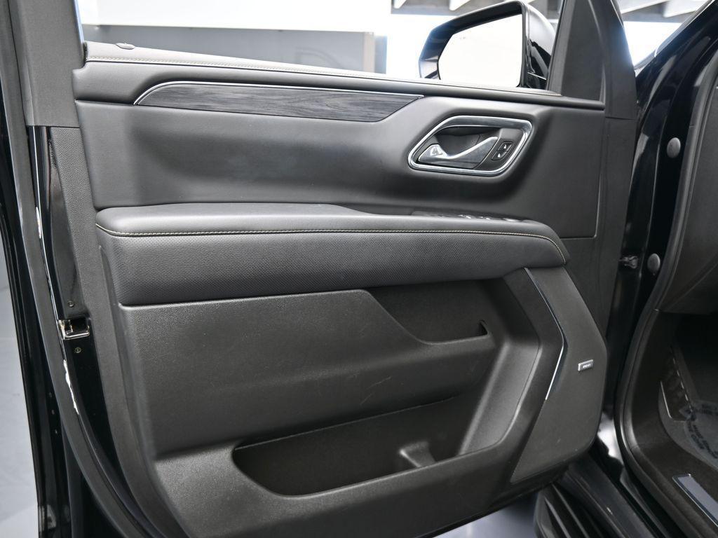 used 2023 GMC Yukon car, priced at $48,621