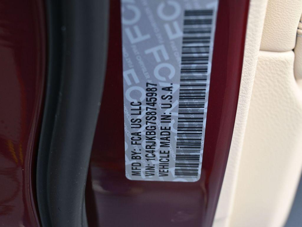 new 2025 Jeep Grand Cherokee L car