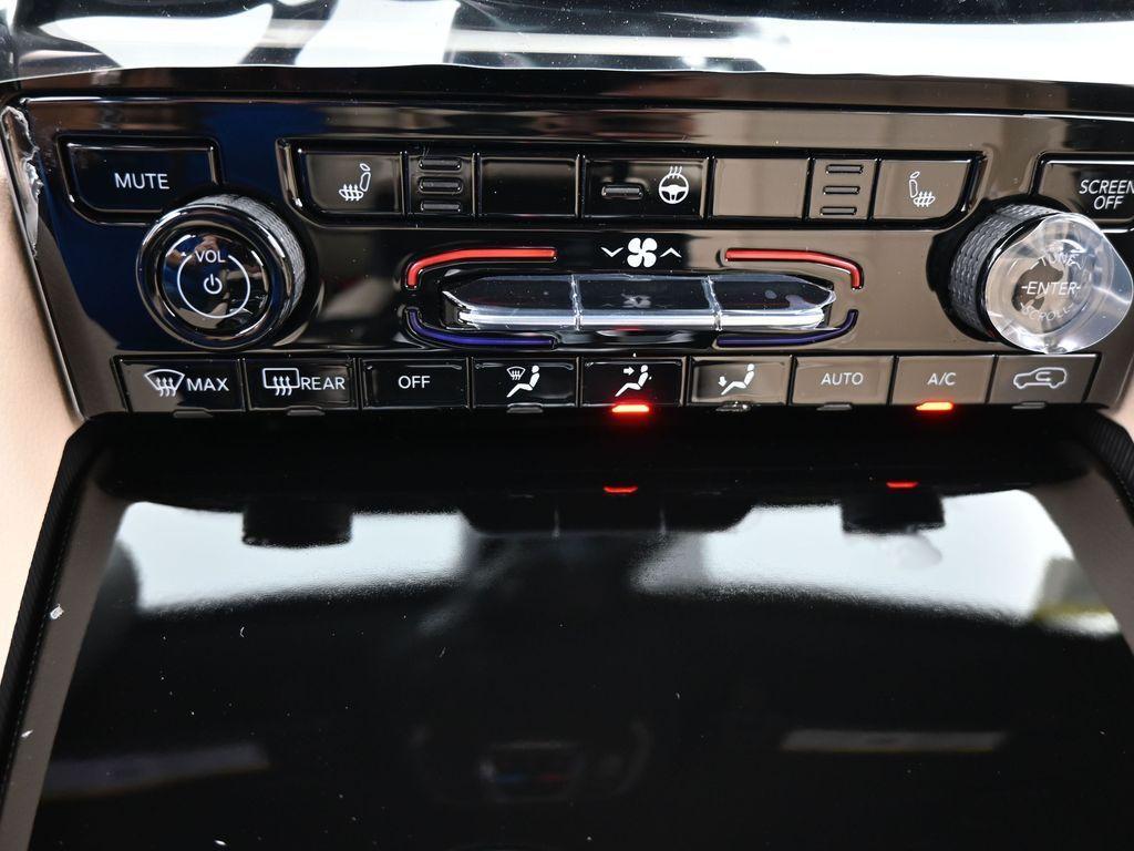 new 2025 Jeep Grand Cherokee L car