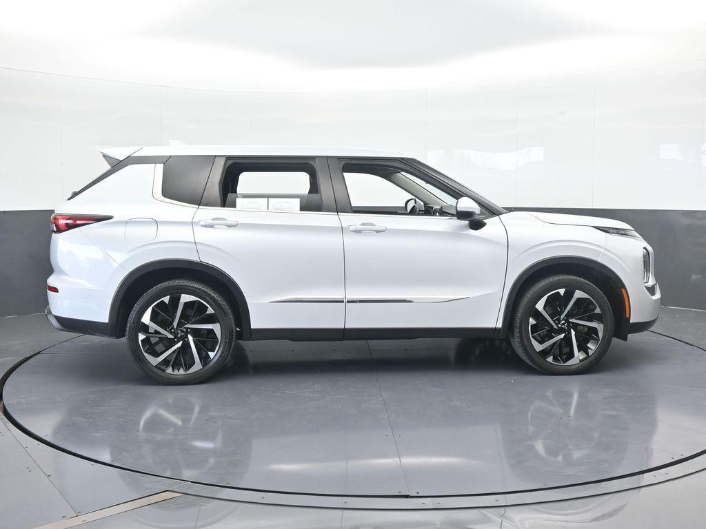 used 2022 Mitsubishi Outlander car, priced at $13,997