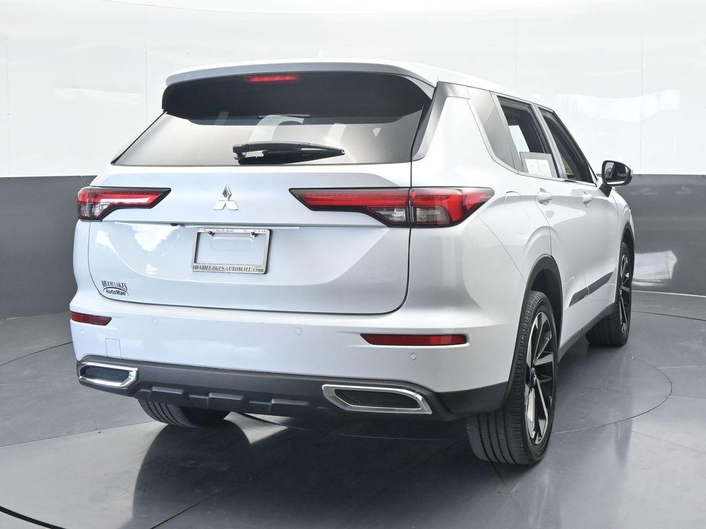 used 2022 Mitsubishi Outlander car, priced at $13,997