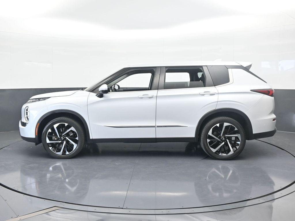 used 2022 Mitsubishi Outlander car, priced at $13,997