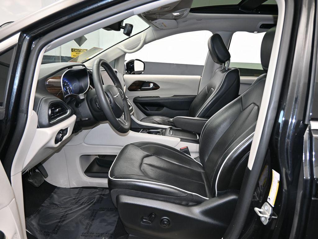 used 2023 Chrysler Pacifica car, priced at $23,995
