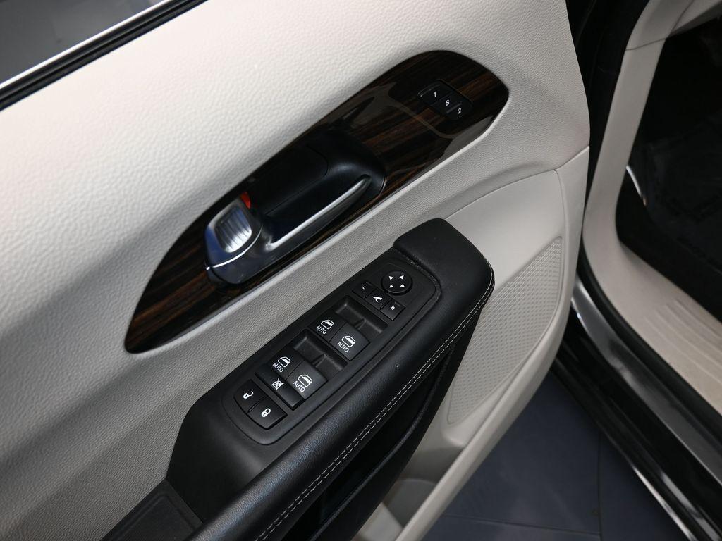 used 2023 Chrysler Pacifica car, priced at $23,995