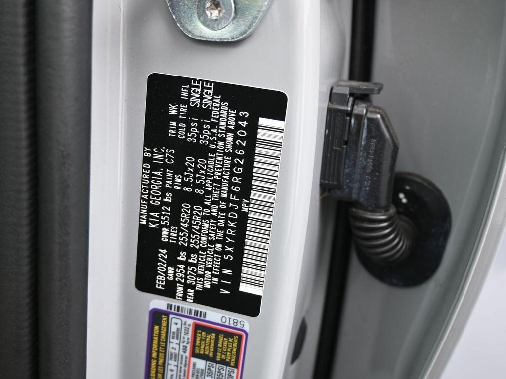 used 2024 Kia Sorento car, priced at $36,333