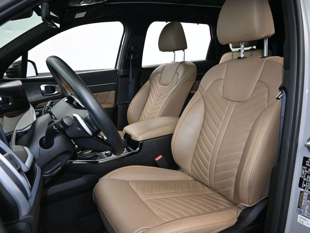 used 2024 Kia Sorento car, priced at $36,333