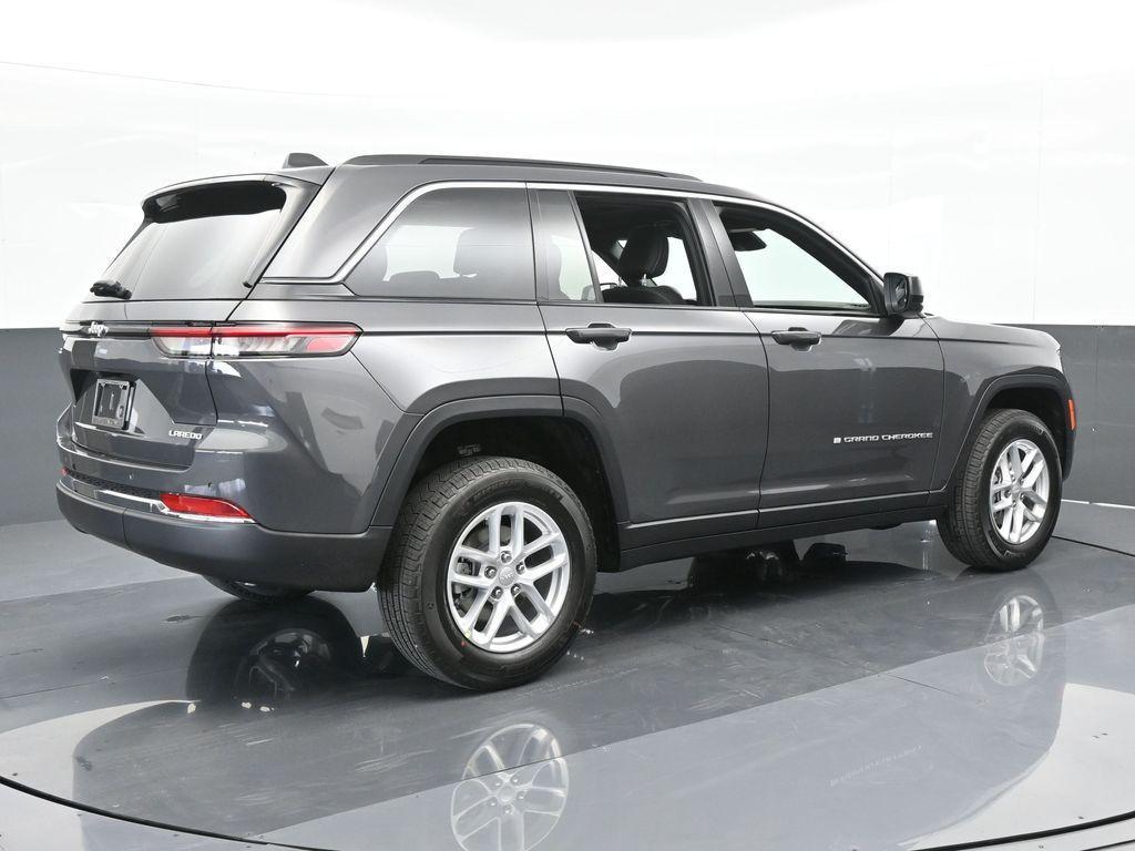 new 2024 Jeep Grand Cherokee car, priced at $39,425