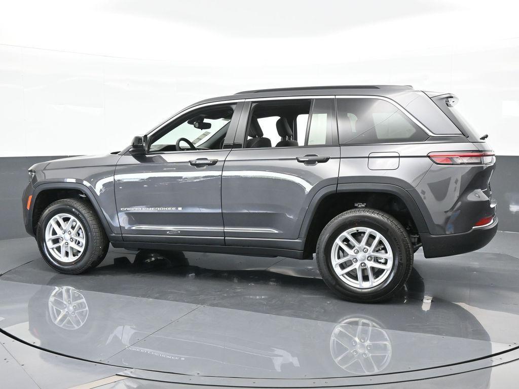 new 2024 Jeep Grand Cherokee car, priced at $39,425