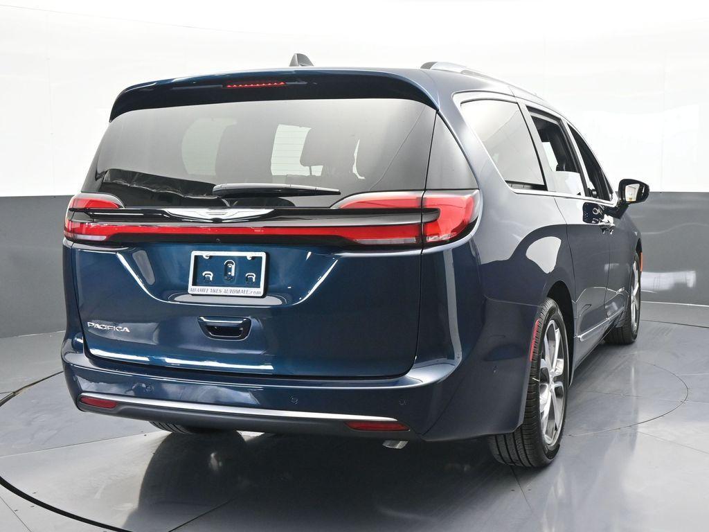 new 2025 Chrysler Pacifica car