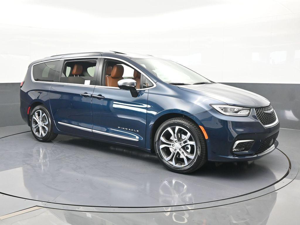 new 2025 Chrysler Pacifica car