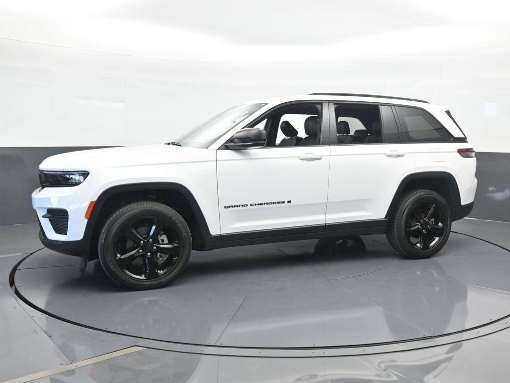 used 2024 Jeep Grand Cherokee car, priced at $44,995