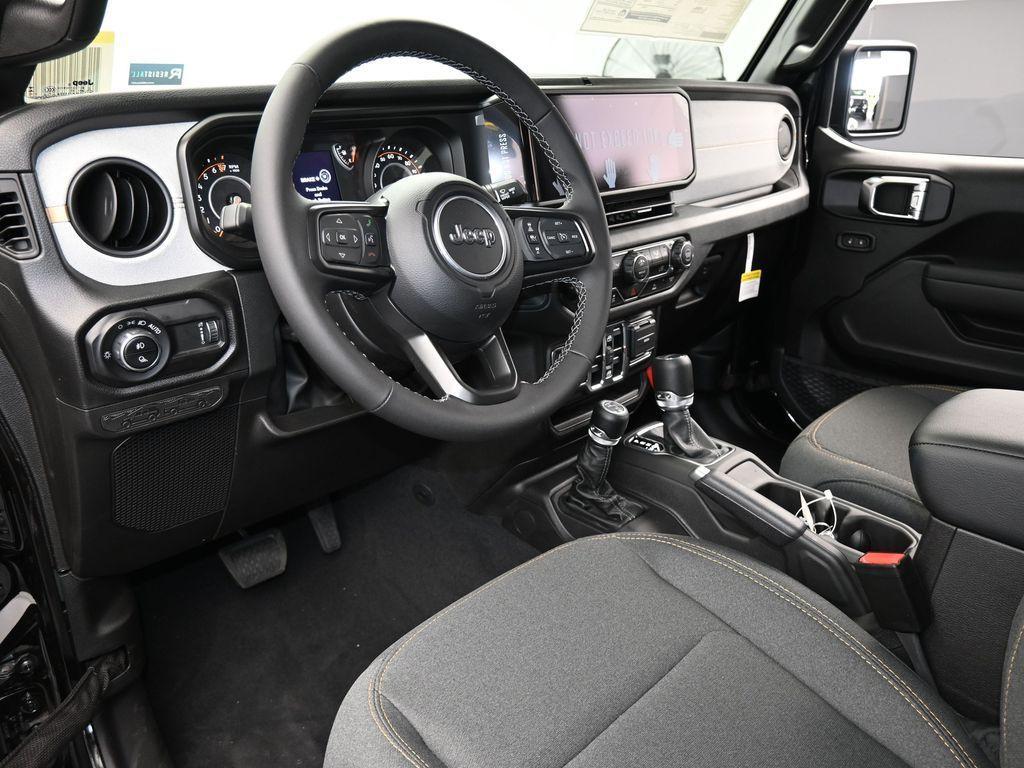 new 2025 Jeep Gladiator car