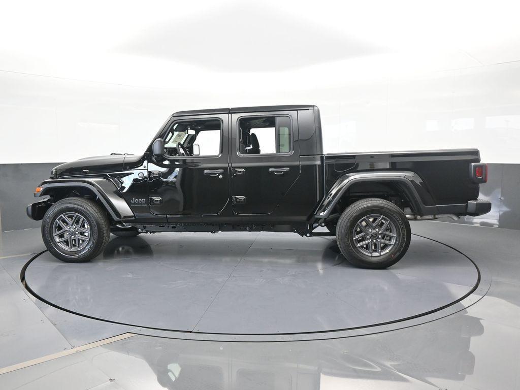 new 2025 Jeep Gladiator car