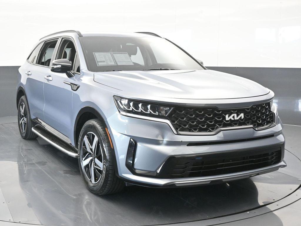 used 2022 Kia Sorento car, priced at $21,175