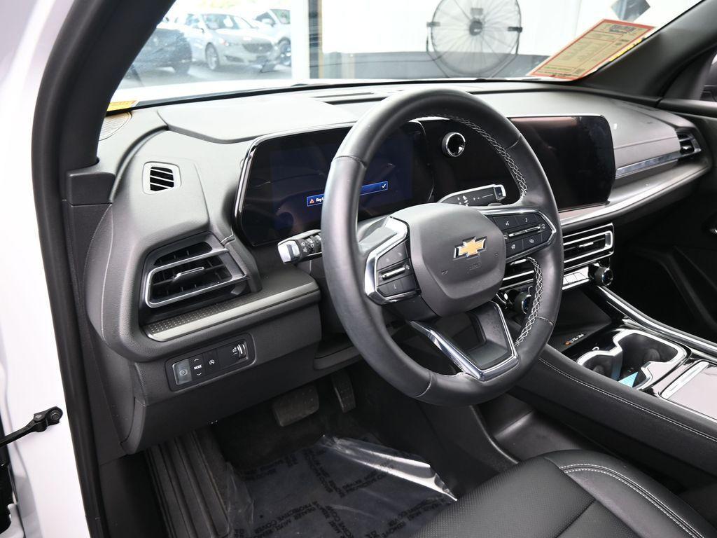 used 2024 Chevrolet Traverse car, priced at $34,843
