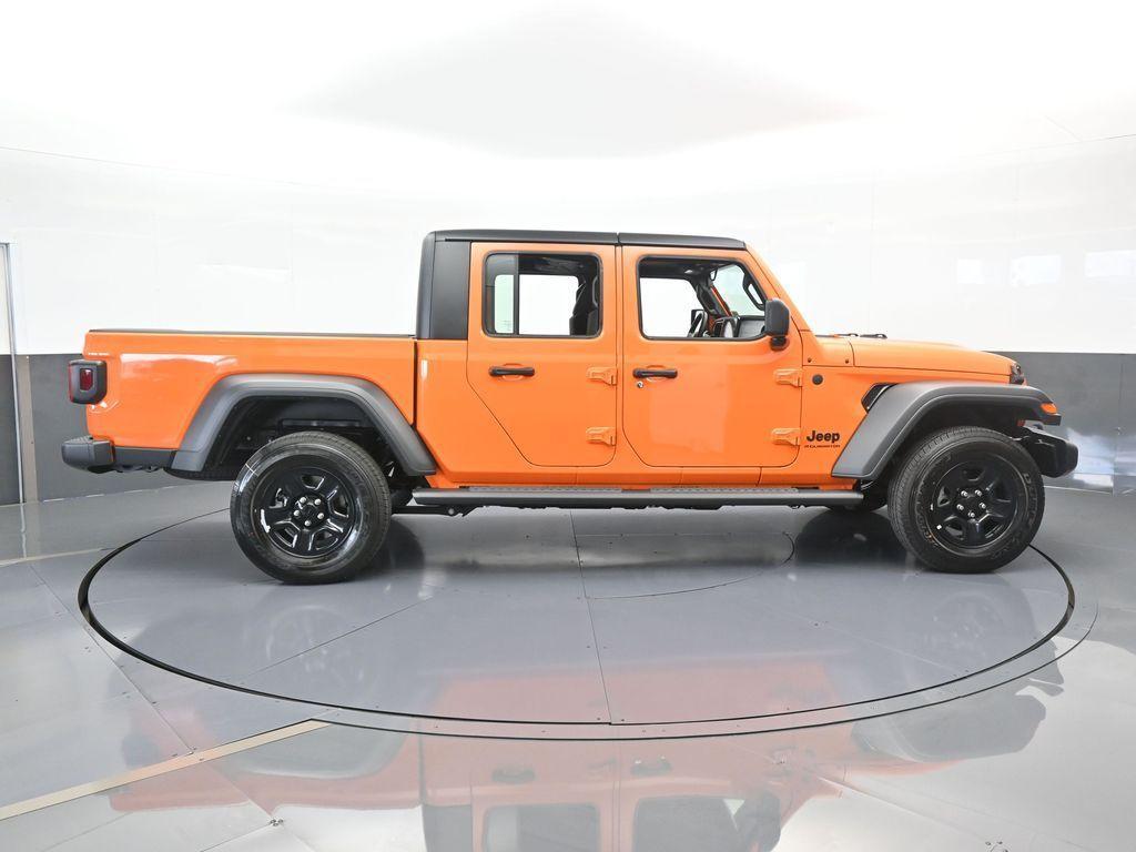 new 2025 Jeep Gladiator car