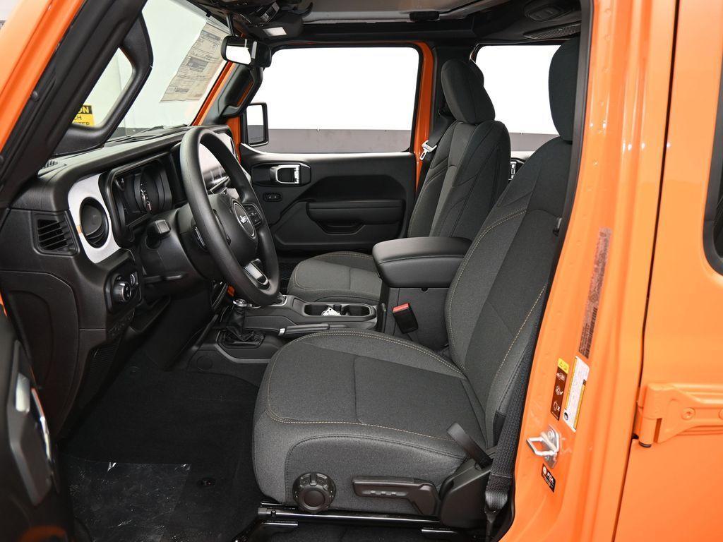 new 2025 Jeep Gladiator car