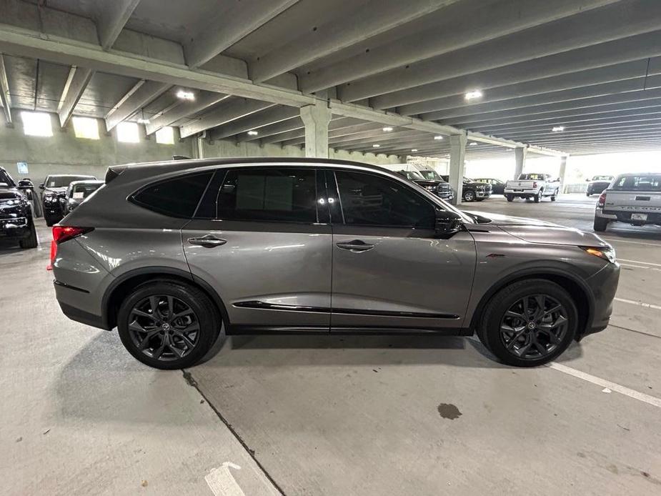 used 2022 Acura MDX car, priced at $43,950