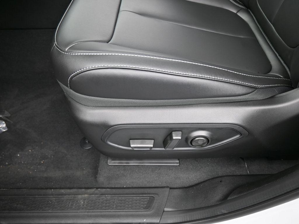 new 2025 Jeep Grand Cherokee L car