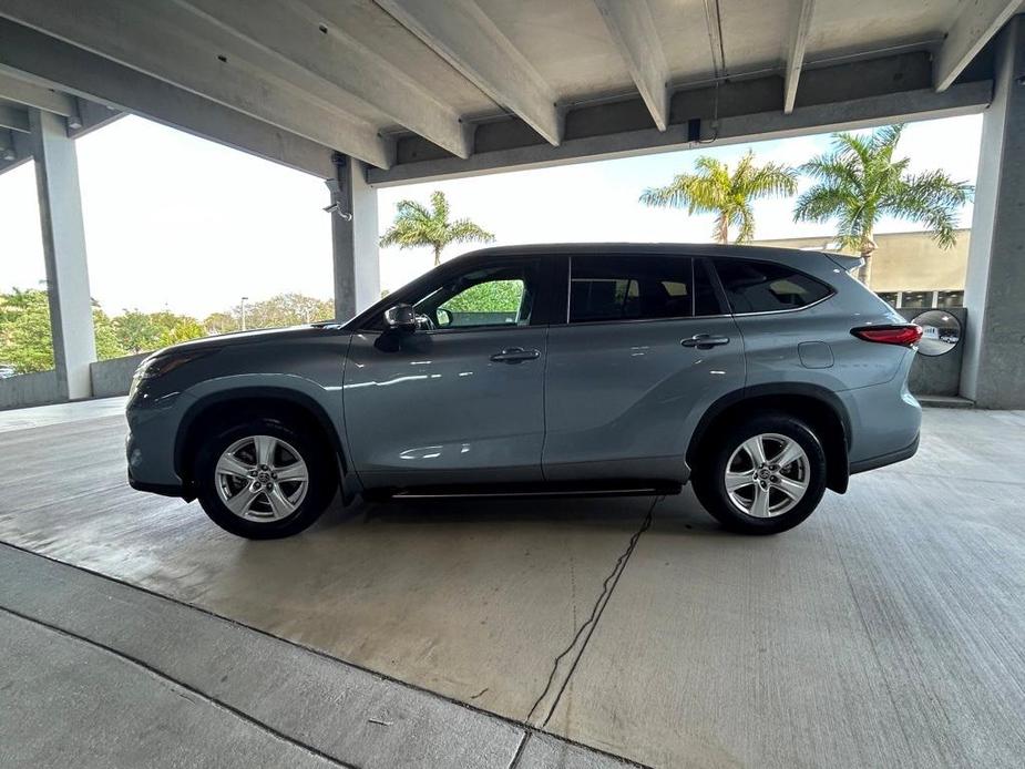 used 2023 Toyota Highlander car, priced at $29,320