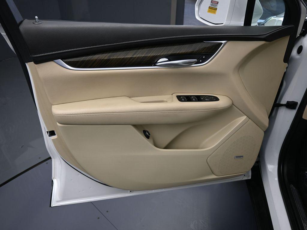 used 2018 Cadillac XT5 car, priced at $15,241