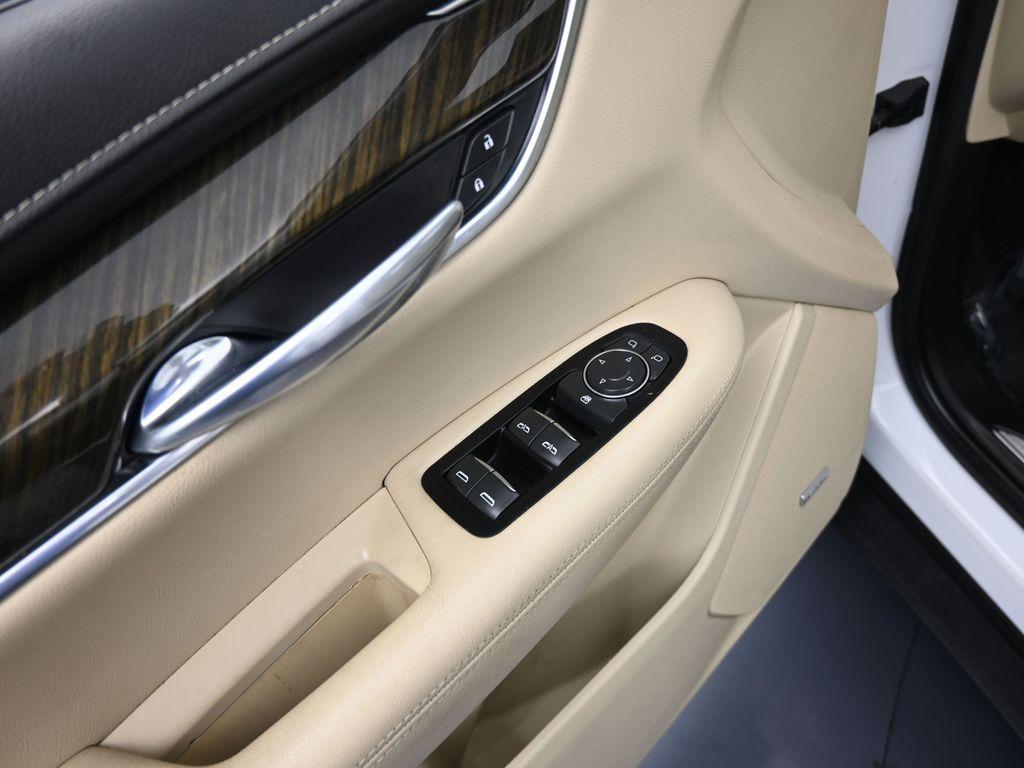 used 2018 Cadillac XT5 car, priced at $15,241