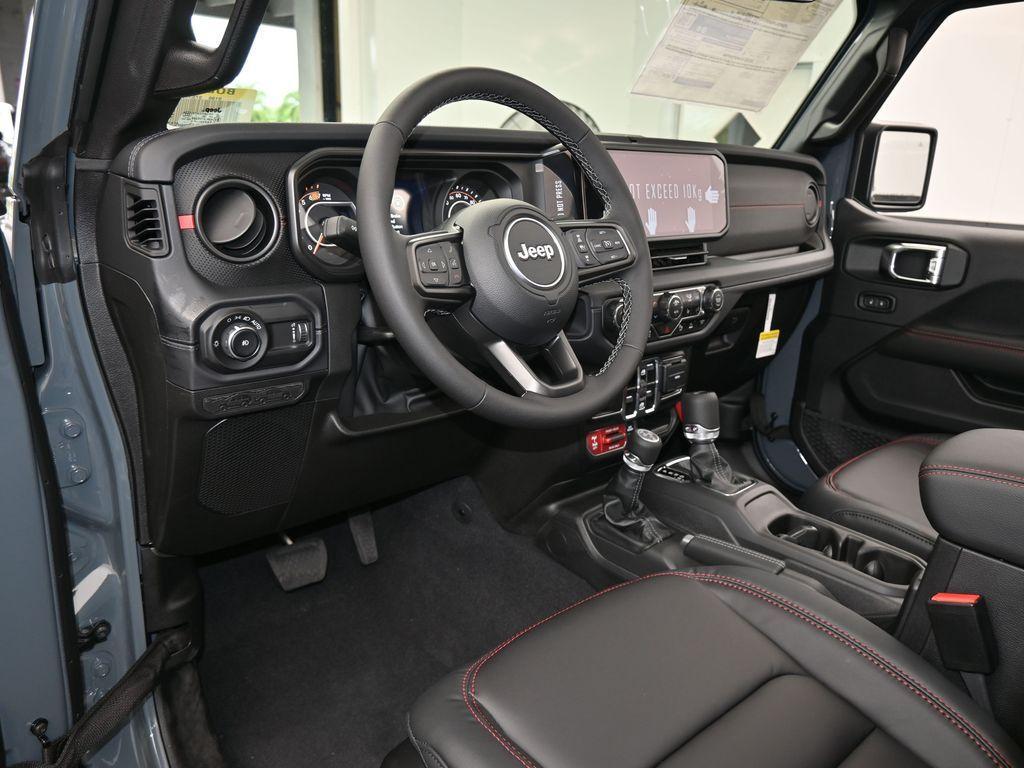 new 2025 Jeep Wrangler car