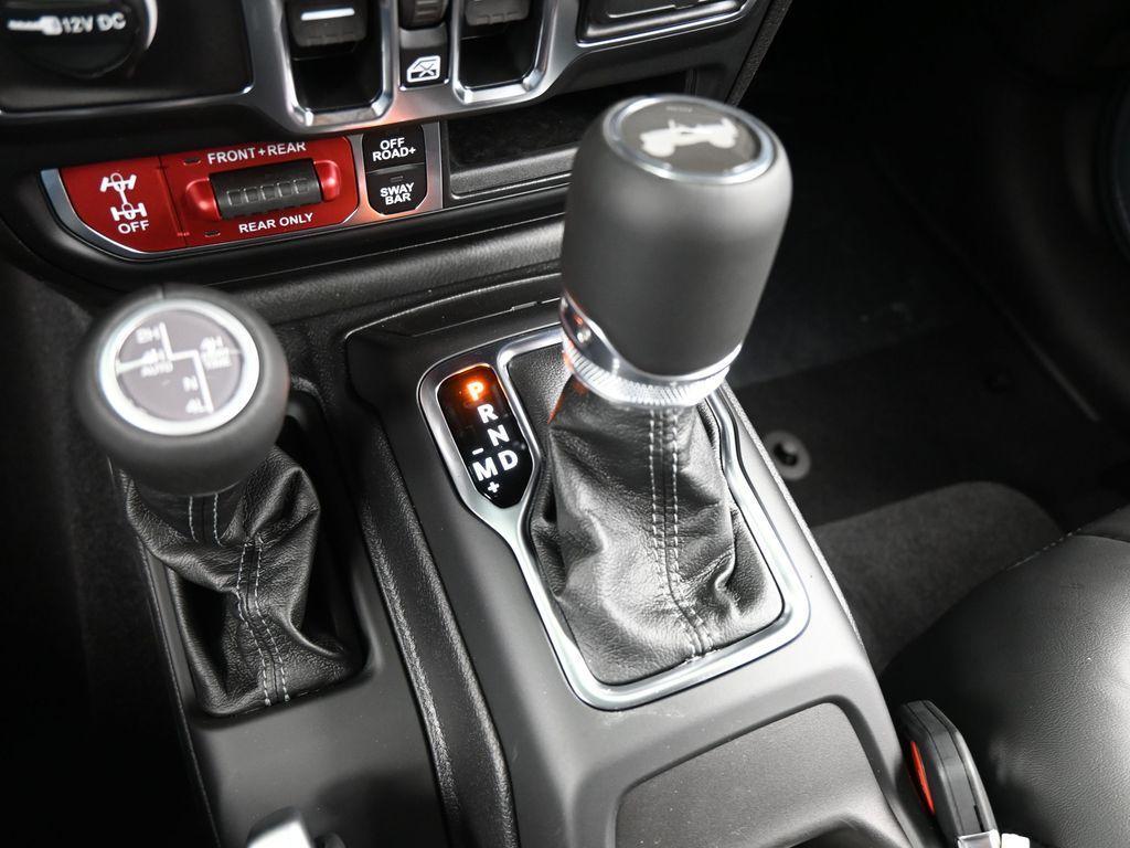 new 2025 Jeep Wrangler car